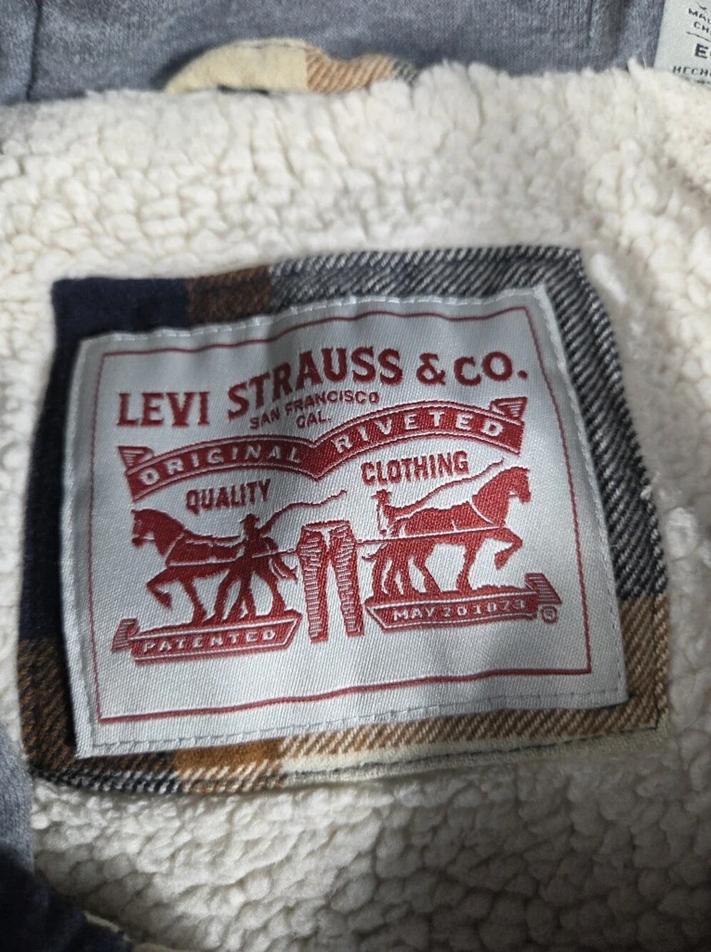 Levi's XL Sherpa Lined Hooded Plaid Shacket Jacket - Picture 7 of 10
